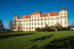 Residenzschloss Außenansicht neu.jpg