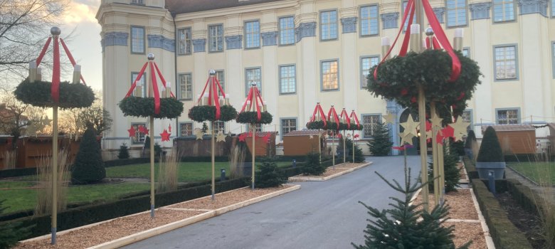 Adventskrankallee vor dem Neuen Schloss Tettnang