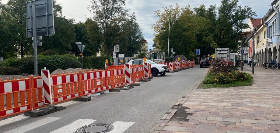 Baustelle für Nahwärmeleitungen in der Schlossstraße