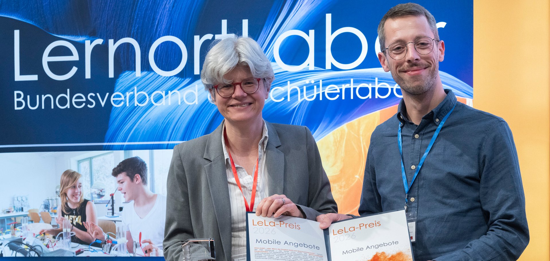 GF Wissenswerkstatt Katrin Hopkins mit Max Höbelt Bundesverband der Schülerlabore Berlin
