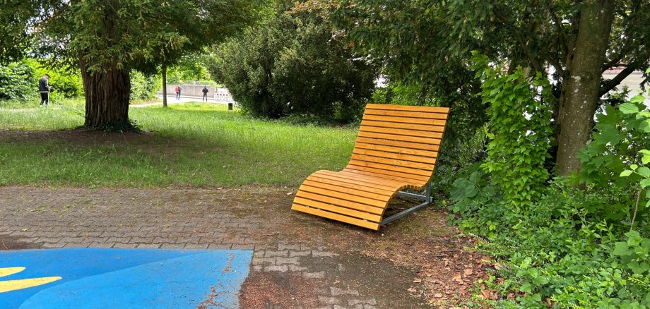 Waldsofa neben dem Pumptrack bei der Schillerschule