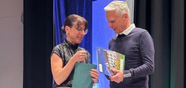 Bürgermeisterin Rist (links) und Dr. Heinz Schwarz