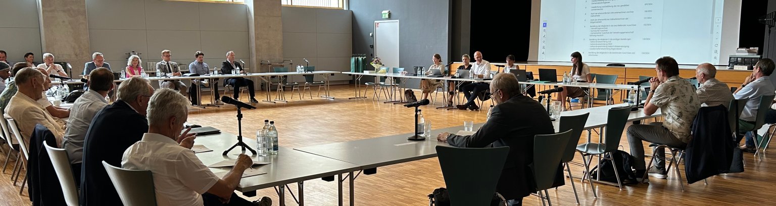 Verabschiedung der alten Gemeinderäte in der Aula des Montfort-Gymnasiums