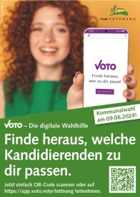 Frau hält Handy mit Startseite Voto in die Kamera
